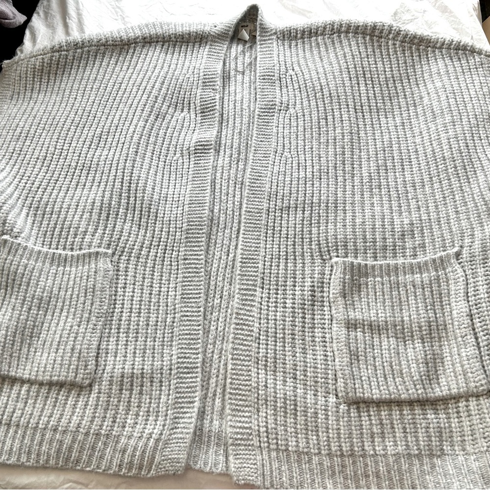 Aerie cable knit cardigan, light grey NWT